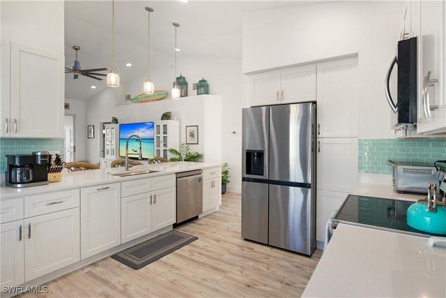 688 Wiggins Lake DR 201, Naples, FL 34110