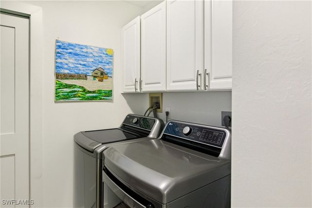 688 Wiggins Lake DR 201, Naples, FL 34110