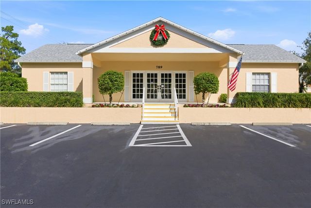 688 Wiggins Lake DR 201, Naples, FL 34110