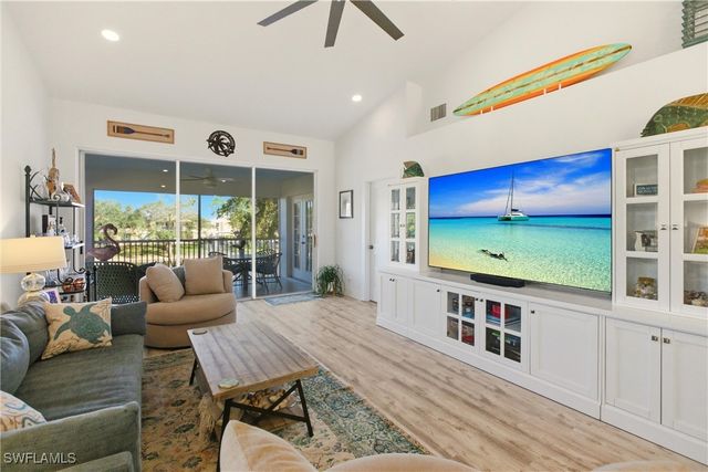 688 Wiggins Lake DR 201, Naples, FL 34110