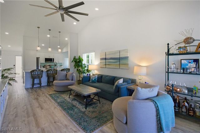 688 Wiggins Lake DR 201, Naples, FL 34110