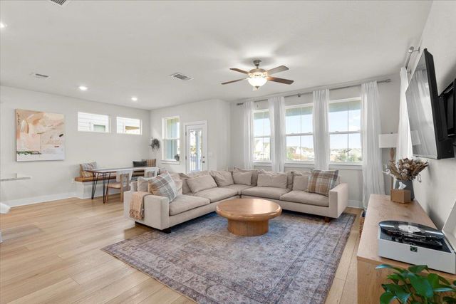 7210 Travertine Spring DR 97, Austin, TX 78744