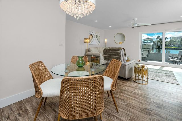 329 MEDALLION BOULEVARD B, Madeira Beach, FL 33708