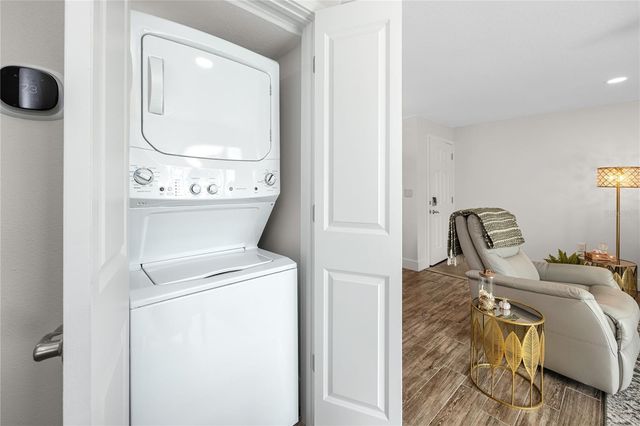 329 MEDALLION BOULEVARD B, Madeira Beach, FL 33708