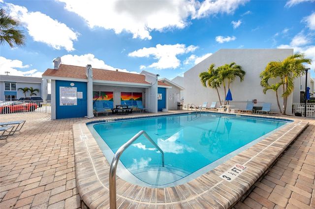 329 MEDALLION BOULEVARD B, Madeira Beach, FL 33708