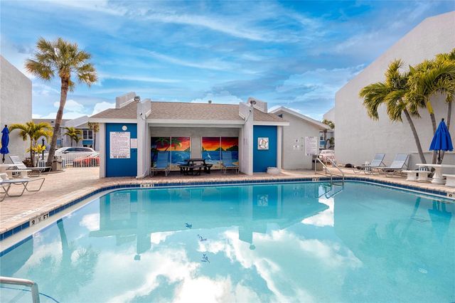 329 MEDALLION BOULEVARD B, Madeira Beach, FL 33708