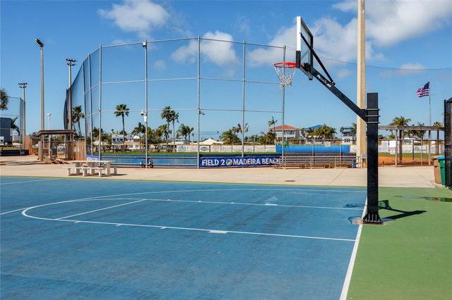 329 MEDALLION BOULEVARD B, Madeira Beach, FL 33708