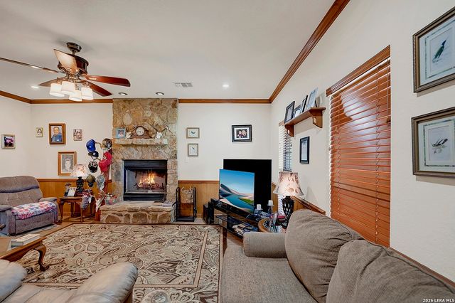 3283 Hartfield, La Vernia, TX 78121