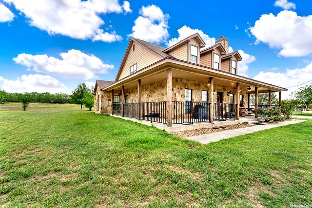 3283 Hartfield, La Vernia, TX 78121
