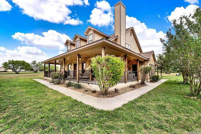 3283 Hartfield, La Vernia, TX 78121