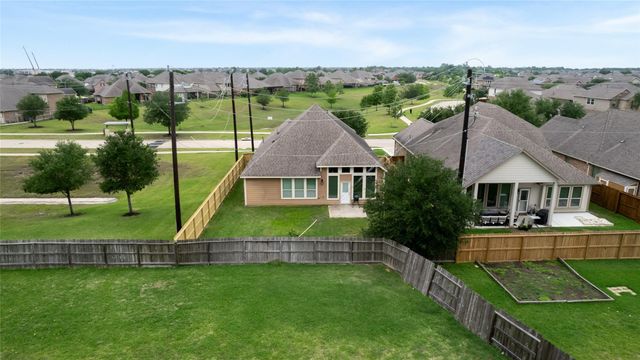 2005 Sunset Terrace Lane, Pearland, TX 77089