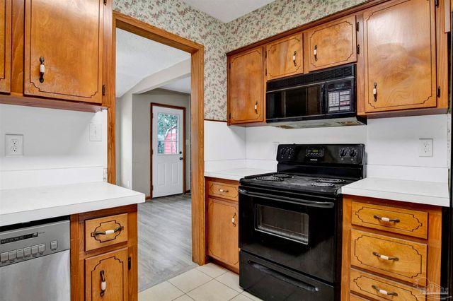 7805 Hearthstone Cir, Pensacola, FL 32506