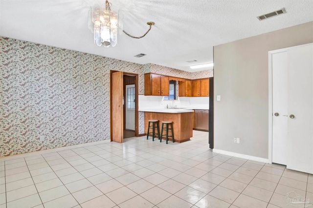 7805 Hearthstone Cir, Pensacola, FL 32506