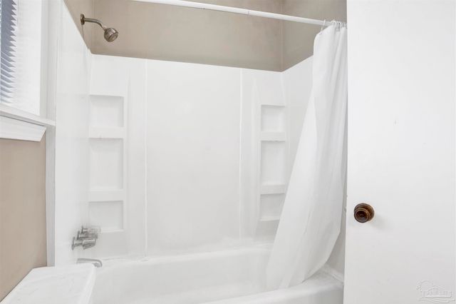 7805 Hearthstone Cir, Pensacola, FL 32506