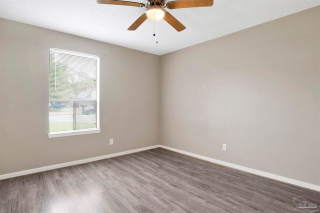 7805 Hearthstone Cir, Pensacola, FL 32506