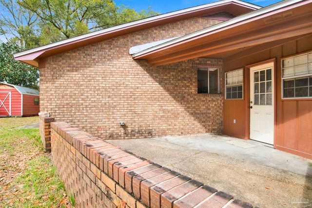 7805 Hearthstone Cir, Pensacola, FL 32506