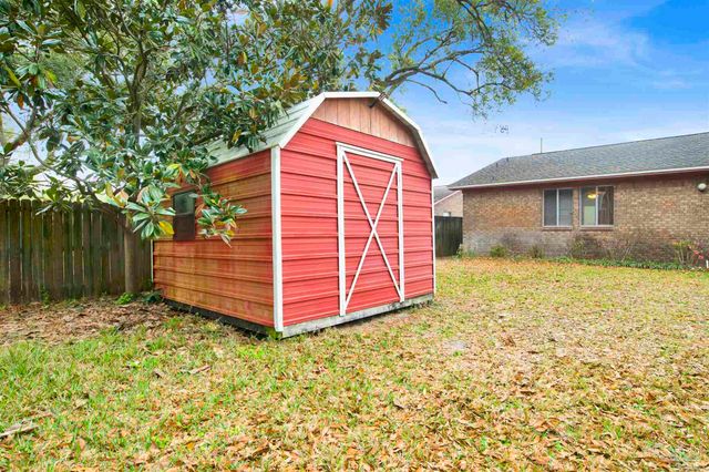 7805 Hearthstone Cir, Pensacola, FL 32506