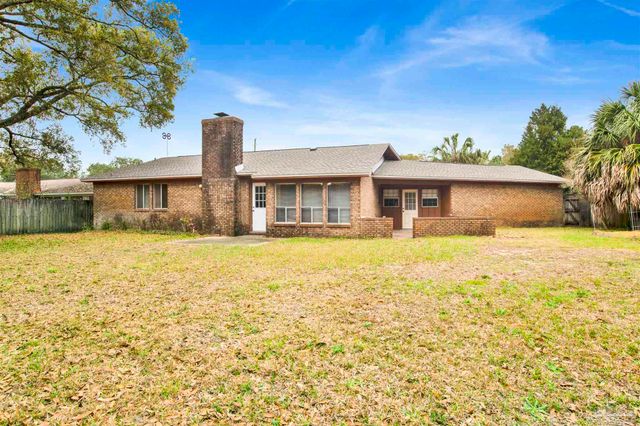 7805 Hearthstone Cir, Pensacola, FL 32506