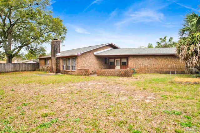 7805 Hearthstone Cir, Pensacola, FL 32506