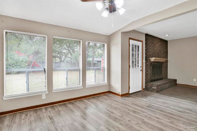 7805 Hearthstone Cir, Pensacola, FL 32506