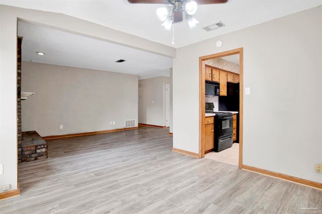 7805 Hearthstone Cir, Pensacola, FL 32506