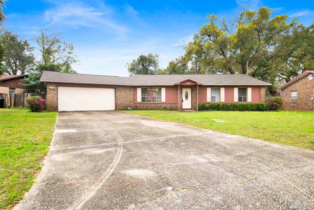 7805 Hearthstone Cir, Pensacola, FL 32506