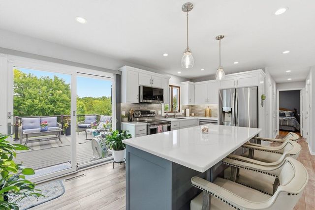 20202 STEVEN Lane, Council Bluffs, IA 51503