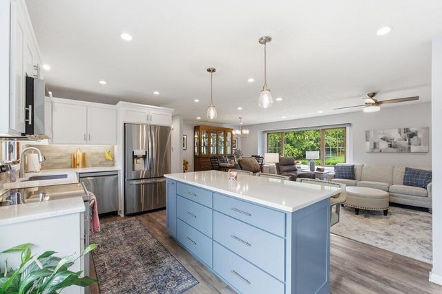 20202 STEVEN Lane, Council Bluffs, IA 51503