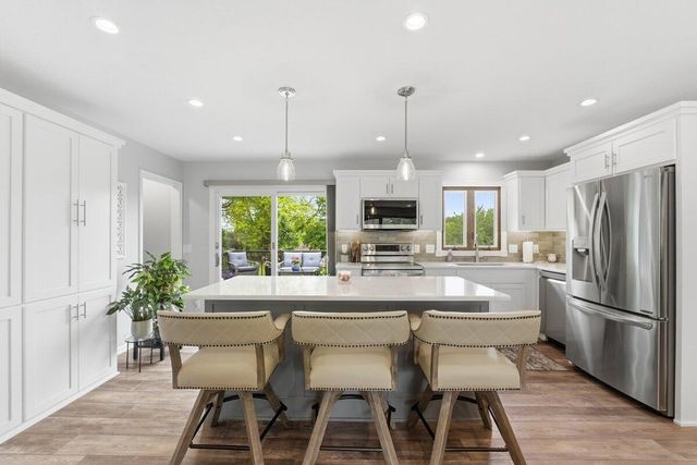 20202 STEVEN Lane, Council Bluffs, IA 51503