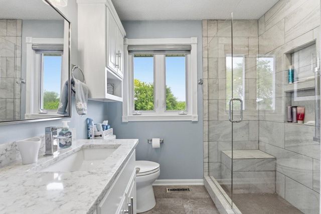 20202 STEVEN Lane, Council Bluffs, IA 51503