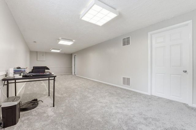 20202 STEVEN Lane, Council Bluffs, IA 51503
