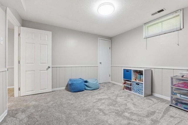 20202 STEVEN Lane, Council Bluffs, IA 51503