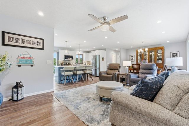 20202 STEVEN Lane, Council Bluffs, IA 51503