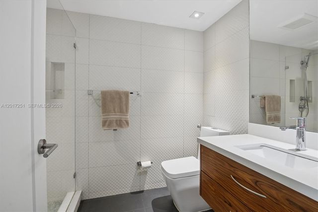 5660 Collins Ave 6C, Miami Beach, FL 33140