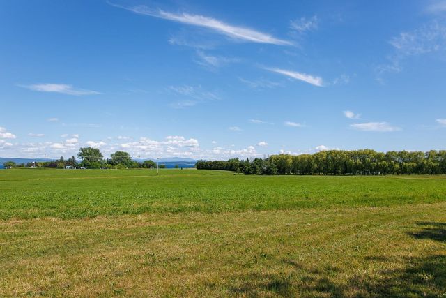 2687 US Route 2, North Hero, VT 05474