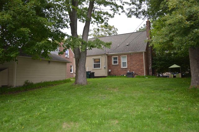 1606 Red Run Drive, Royal Oak, MI 48073