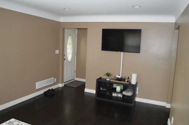 1606 Red Run Drive, Royal Oak, MI 48073