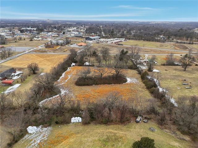 190 Allen Avenue, Gentry, AR 72734