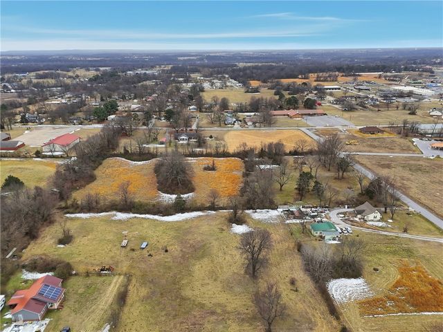 190 Allen Avenue, Gentry, AR 72734