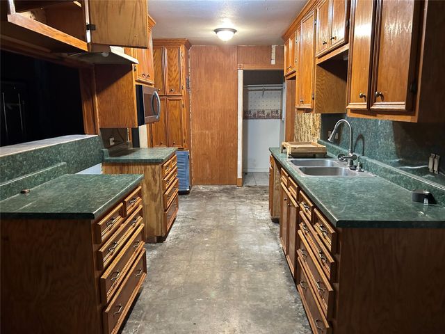 10913 Hoffer Street, Houston, TX 77075