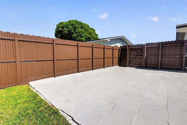 7908 Miramar Blvd, Miramar, FL 33023