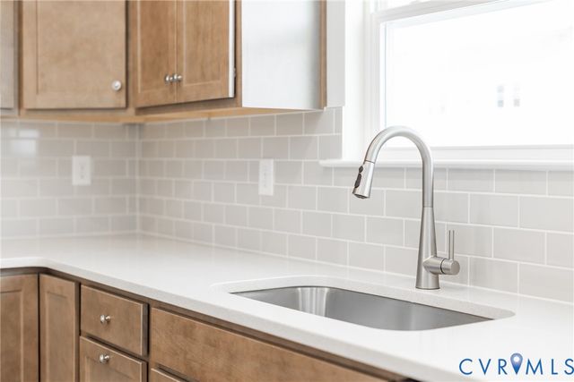 245 Whiteside Rd, Sandston, VA 23150