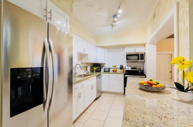 279 Hach Lane, West Palm Beach, FL 33415