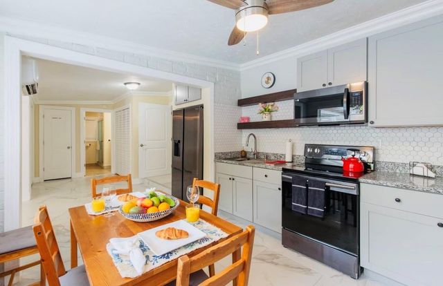 279 Hach Lane, West Palm Beach, FL 33415