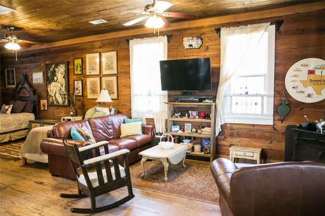 12400 E Texas ST, Burton, TX 77835