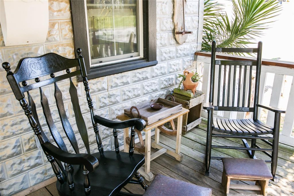 12400 E Texas ST, Burton, TX 77835