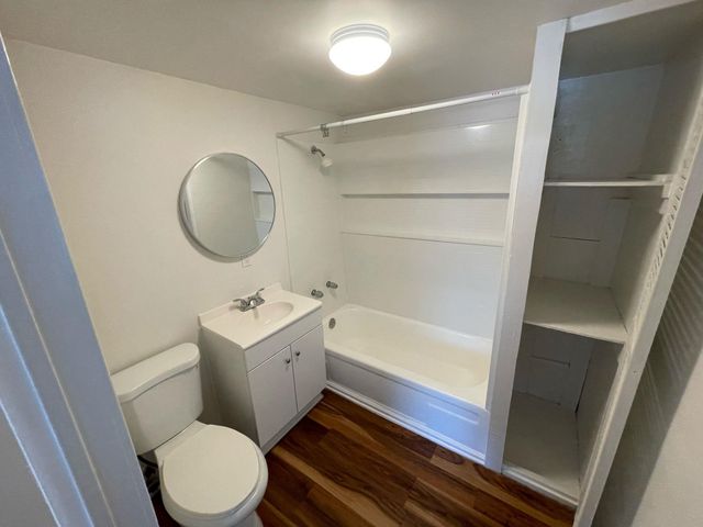 6404 Ponca ST B, Austin, TX 78741