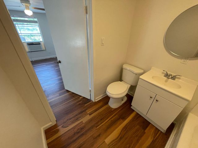 6404 Ponca ST B, Austin, TX 78741