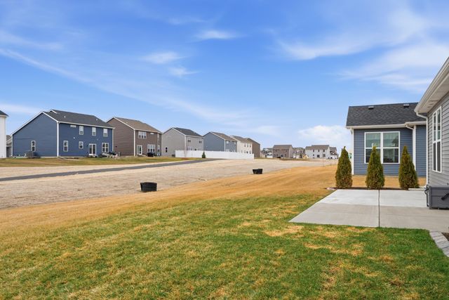 8467 Graystone Drive, Lowell, IN 46356