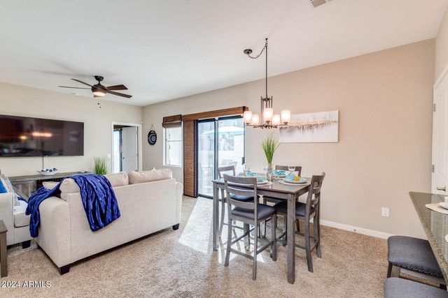 2511 W QUEEN CREEK Road 121, Chandler, AZ 85248